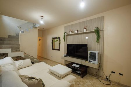 Sala de casa de condomínio para alugar com 4 quartos, 200m² em Parque Arco Iris, Taubaté