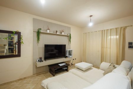 Casa de condomínio para alugar com 200m², 4 quartos e 1 vaga Casa de condomínio para alugar com 200m², 4 quartos e 1 vagaSala