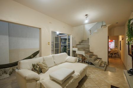 Sala de casa de condomínio para alugar com 4 quartos, 200m² em Parque Arco Iris, Taubaté