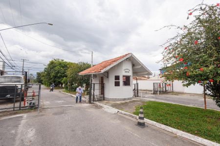 Casa de condomínio para alugar com 200m², 4 quartos e 1 vaga Casa de condomínio para alugar com 200m², 4 quartos e 1 vagaGuarita do Condomínio