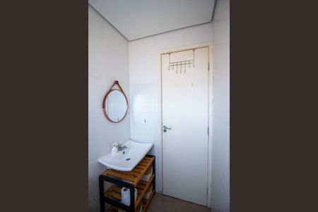 Apartamento para alugar com 47m², 2 quartos e 1 vaga Apartamento para alugar com 47m², 2 quartos e 1 vagaBanheiro