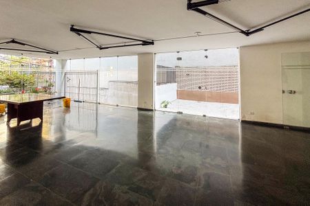 Apartamento à venda com 75m², 2 quartos e 1 vagasala de festa