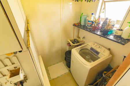 Apartamento à venda com 65m², 2 quartos e 1 vagaÁrea de serviço
