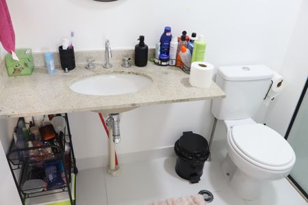 Apartamento para alugar com 77m², 2 quartos e 1 vagaBanheiro - Suíte