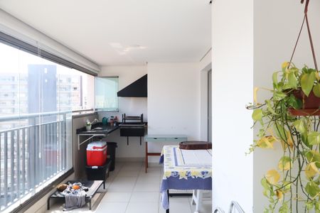 Apartamento para alugar com 77m², 2 quartos e 1 vagaVaranda