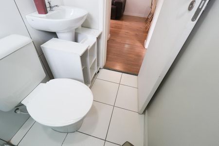 Apartamento para alugar com 49m², 2 quartos e 1 vaga Apartamento para alugar com 49m², 2 quartos e 1 vagaBanheiro Social