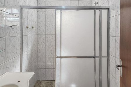 Banheiro de casa para alugar com 2 quartos, 75m² em Vila Feital, Mauá