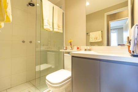 Apartamento à venda com 55m², 2 quartos e 1 vaga Apartamento à venda com 55m², 2 quartos e 1 vagaBanheiro