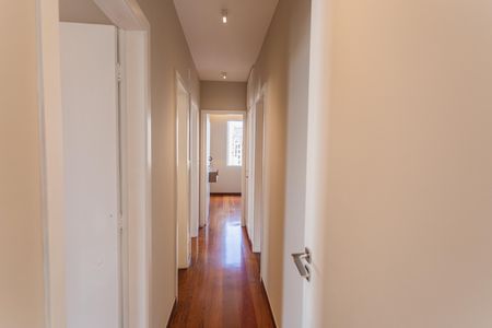 Apartamento à venda com 118m², 4 quartos e 2 vagasCorredor
