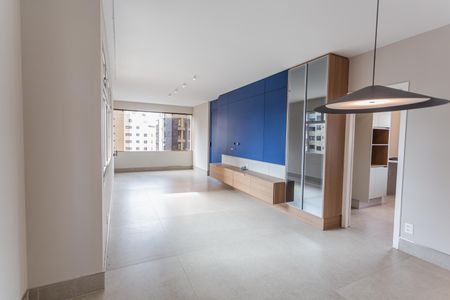 Apartamento à venda com 118m², 4 quartos e 2 vagasSala