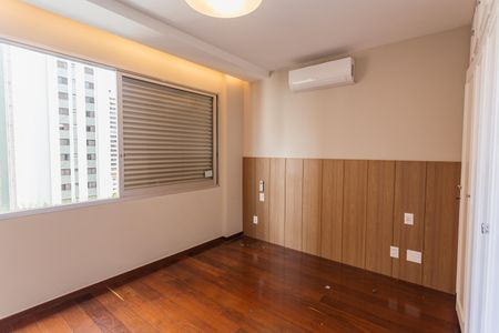 Apartamento à venda com 118m², 4 quartos e 2 vagasSuíte