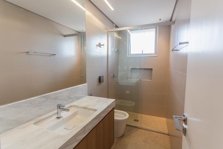 Apartamento à venda com 118m², 4 quartos e 2 vagasBanheiro Social