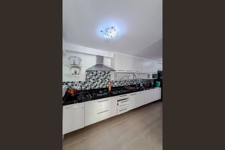 Casa à venda com 920m², 3 quartos e 5 vagas Casa à venda com 920m², 3 quartos e 5 vagasCozinha