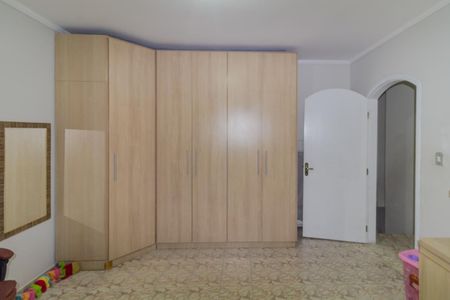 Casa à venda com 157m², 3 quartos e 2 vagasQuarto 2