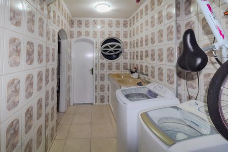 Casa à venda com 157m², 3 quartos e 2 vagasÁrea de Serviço