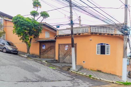 Casa à venda com 157m², 3 quartos e 2 vagasFachada