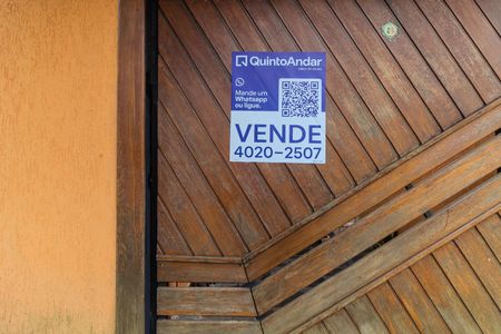 Casa à venda com 157m², 3 quartos e 2 vagasPlaca