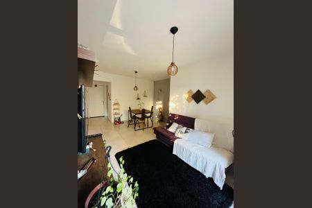Apartamento à venda com 67m², 3 quartos e 1 vagaSala