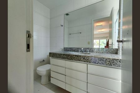 Apartamento à venda com 170m², 4 quartos e 2 vagasBanheiro da Suíte 1