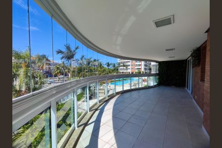Apartamento à venda com 170m², 4 quartos e 2 vagasVaranda
