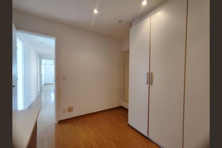Apartamento à venda com 170m², 4 quartos e 2 vagasQuarto 2