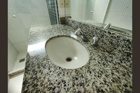 Apartamento à venda com 170m², 4 quartos e 2 vagasBanheiro da Suíte 2
