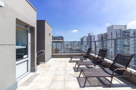 Apartamento à venda com 28m², 1 quarto e sem vagaÁrea comum - Piscina