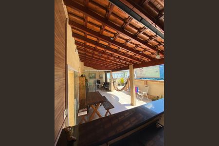 Casa à venda com 114m², 3 quartos e 2 vagas