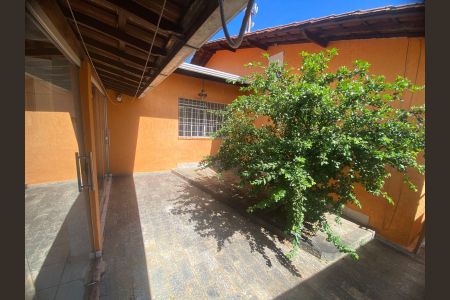 Casa para alugar com 360m², 2 quartos e 4 vagasÁrea externa