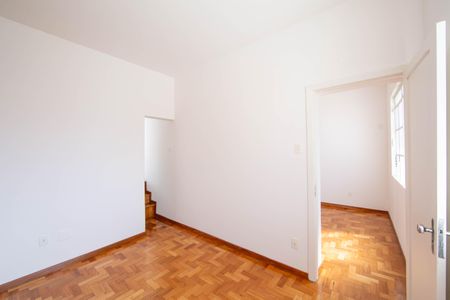 Casa para alugar com 265m², 5 quartos e 2 vagas Casa para alugar com 265m², 5 quartos e 2 vagasQUARTO3