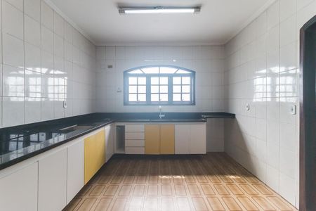 Casa para alugar com 300m², 4 quartos e 6 vagas Casa para alugar com 300m², 4 quartos e 6 vagasCozinha