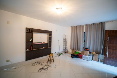 Casa à venda com 250m², 4 quartos e 2 vagasSala