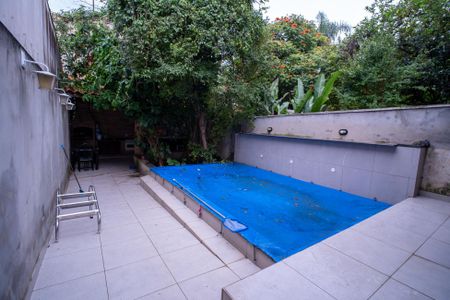 Casa à venda com 250m², 4 quartos e 2 vagasPiscina