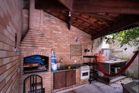 Casa à venda com 250m², 4 quartos e 2 vagasChurrasqueira