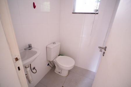 Casa à venda com 250m², 4 quartos e 2 vagasBanheiro 4