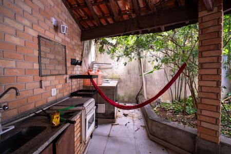 Casa à venda com 250m², 4 quartos e 2 vagasChurrasqueira