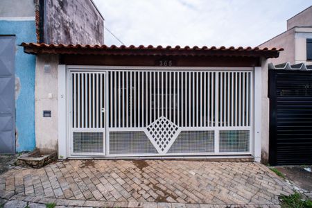 Casa à venda com 250m², 4 quartos e 2 vagasFachada