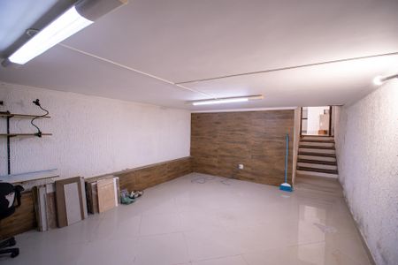 Casa à venda com 250m², 4 quartos e 2 vagasCômodo subsolo