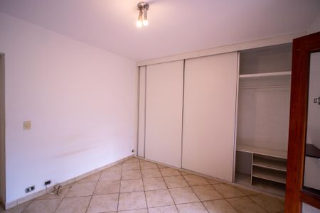 Casa à venda com 250m², 4 quartos e 2 vagasQuarto 1