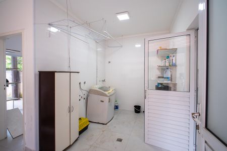Casa à venda com 250m², 4 quartos e 2 vagasÁrea de Serviço