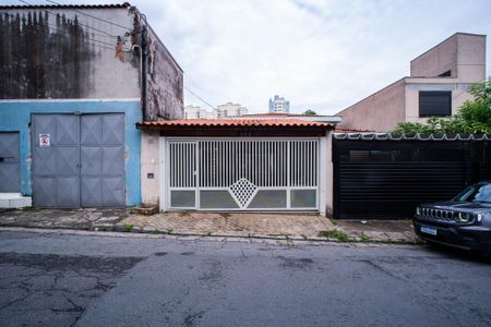 Casa à venda com 250m², 4 quartos e 2 vagasFachada Entorno