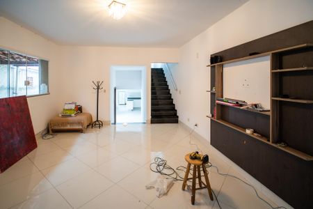 Casa à venda com 250m², 4 quartos e 2 vagasSala