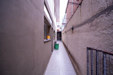Casa à venda com 250m², 4 quartos e 2 vagasCorredor Externo Lateral
