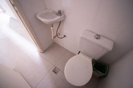 Casa à venda com 250m², 4 quartos e 2 vagasBanheiro 4