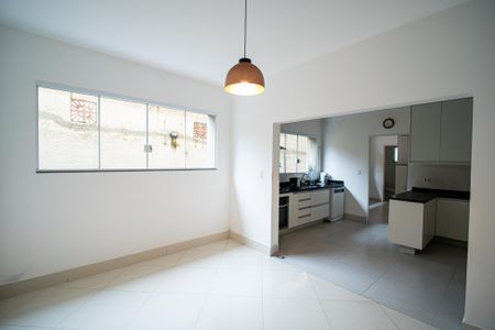 Casa à venda com 250m², 4 quartos e 2 vagasSala Jantar