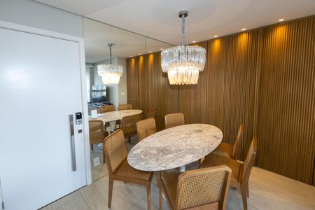 Apartamento à venda com 100m², 2 quartos e 1 vagaSala de Jantar