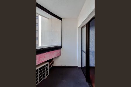 Apartamento à venda com 81m², 3 quartos e 2 vagas Apartamento à venda com 81m², 3 quartos e 2 vagasVaranda da Sala