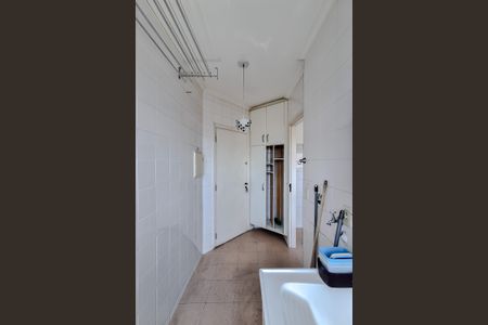 Apartamento à venda com 81m², 3 quartos e 2 vagas Apartamento à venda com 81m², 3 quartos e 2 vagasÁrea de Serviço