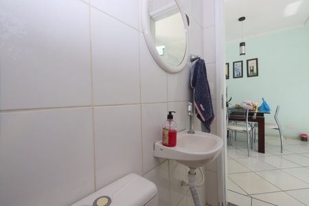 Casa de condomínio à venda com 126m², 3 quartos e 2 vagasLavabo