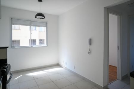 Apartamento para alugar com 34m², 2 quartos e sem vaga Apartamento para alugar com 34m², 2 quartos e sem vagaSala